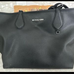 Michael kors tote bag